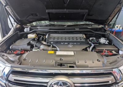 Starting Battery & Auxiliary Battery Under Bonnet